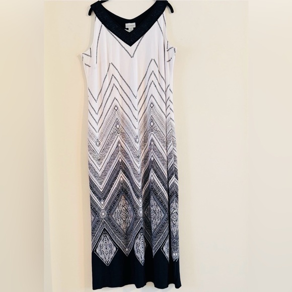 Catherines Black & White Chevron Besded V-Neck Maxi Size S - Picture 4 of 12